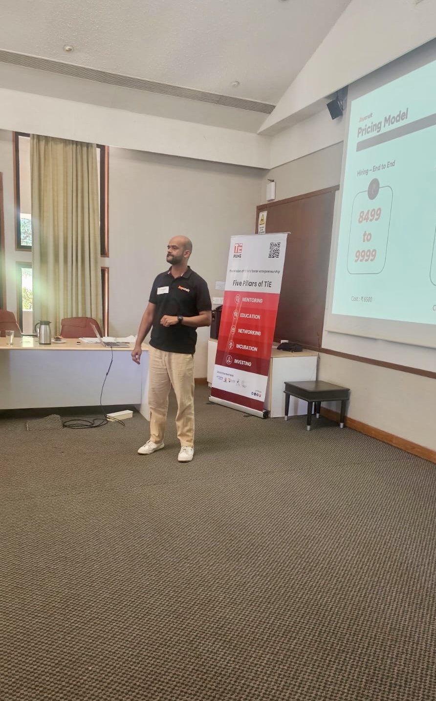 Rohit presenting Zepcruit at TiE Pune